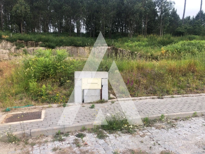 Terreno para Venda em Arosa e Castelões Foto 1