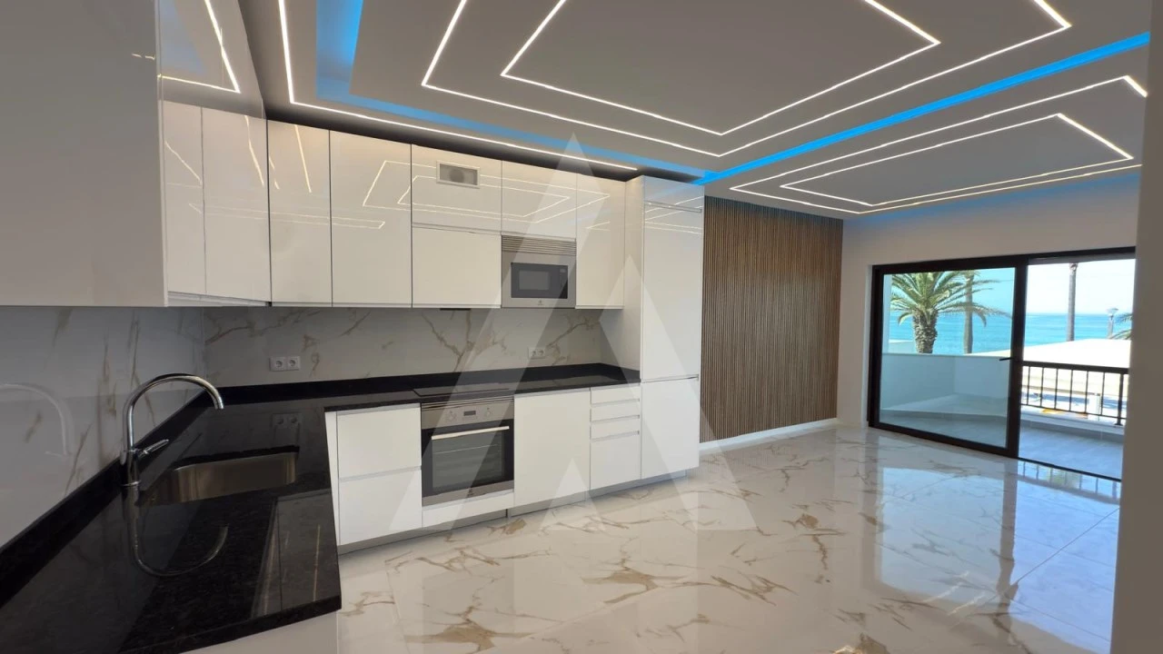 Apartamento T3 para Venda em Quarteira Foto 1