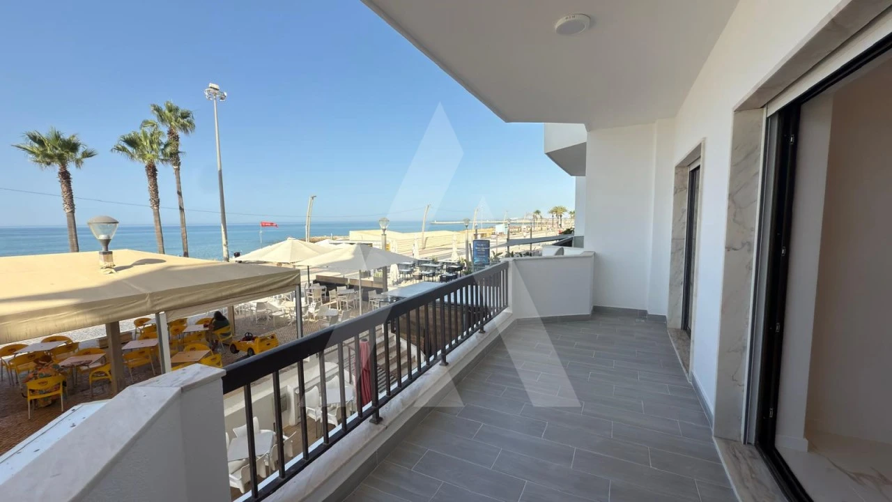 Apartamento T3 para Venda em Quarteira Foto 3