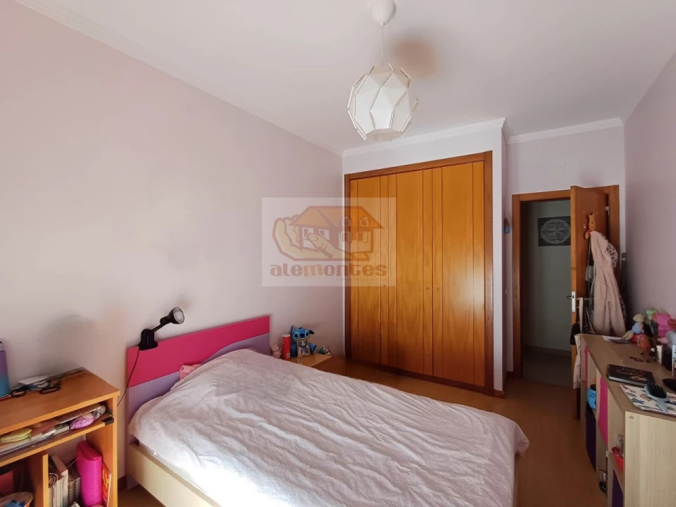 Apartamento T3 para Venda em Grândola e Santa Margarida da Serra Foto 16