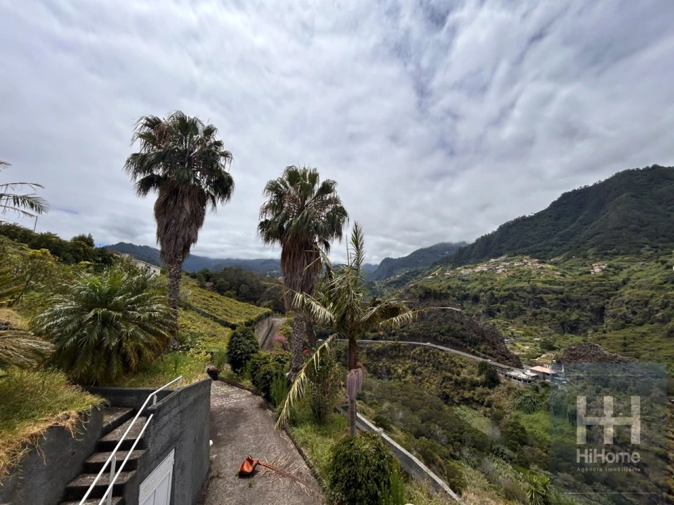 Moradia T3 para Venda em Faial Foto 5