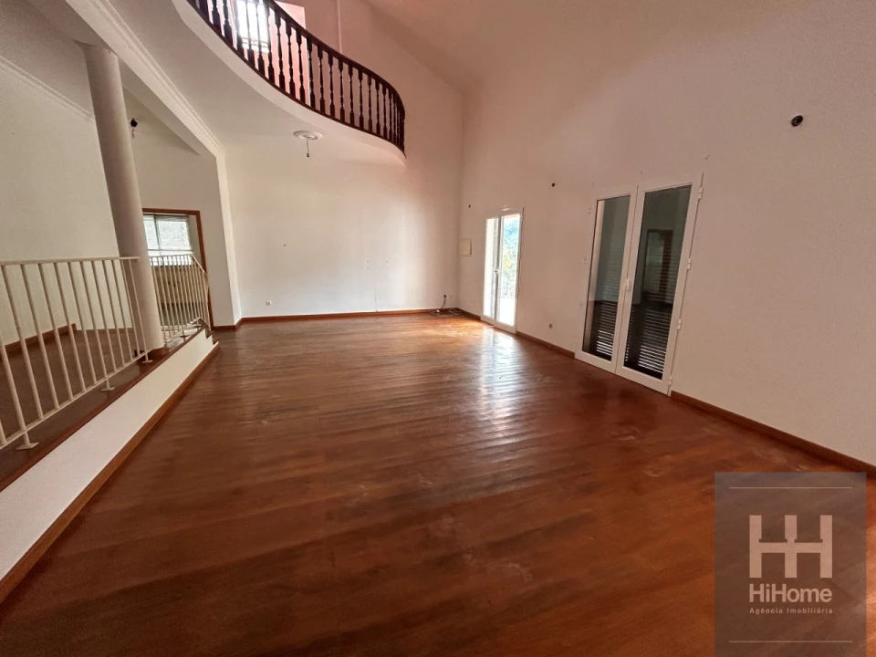 Moradia T3 para Venda em Faial Foto 11