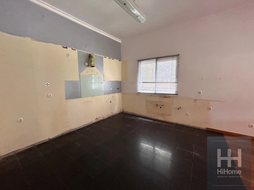 Moradia T3 para Venda em Faial Foto 13