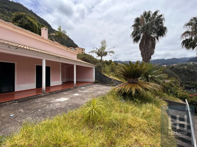 Moradia T3 para Venda em Faial Foto 3