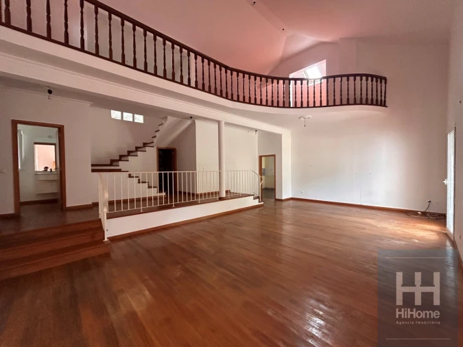 Moradia T3 para Venda em Faial Foto 8