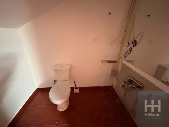 Moradia T3 para Venda em Faial Foto 25