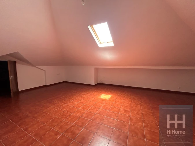 Moradia T3 para Venda em Faial Foto 26