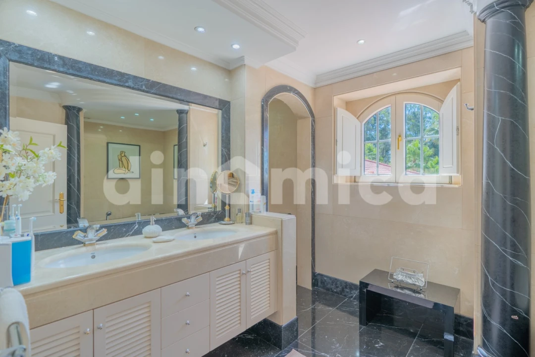 Moradia T5 para Venda em Gondifelos, Cavalões e Outiz Foto 56