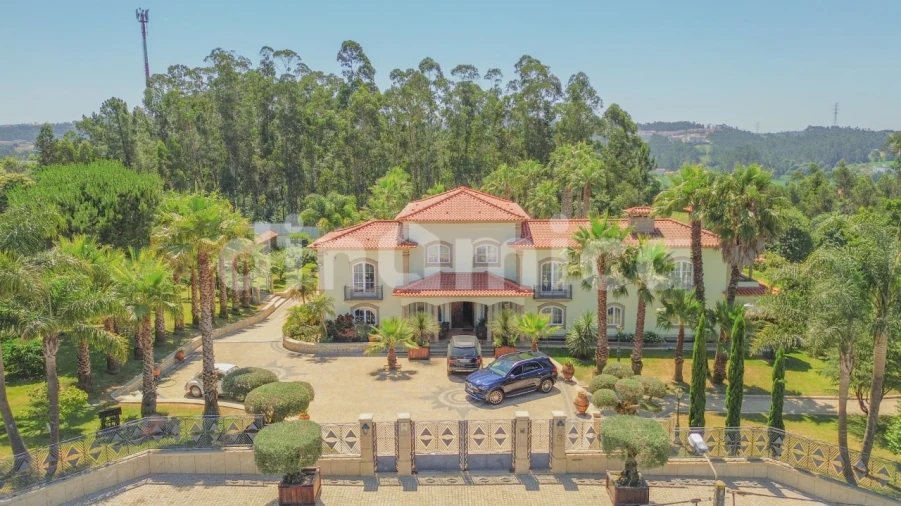 Moradia T5 para Venda em Gondifelos, Cavalões e Outiz Foto 1