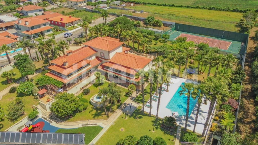 Moradia T5 para Venda em Gondifelos, Cavalões e Outiz Foto 8