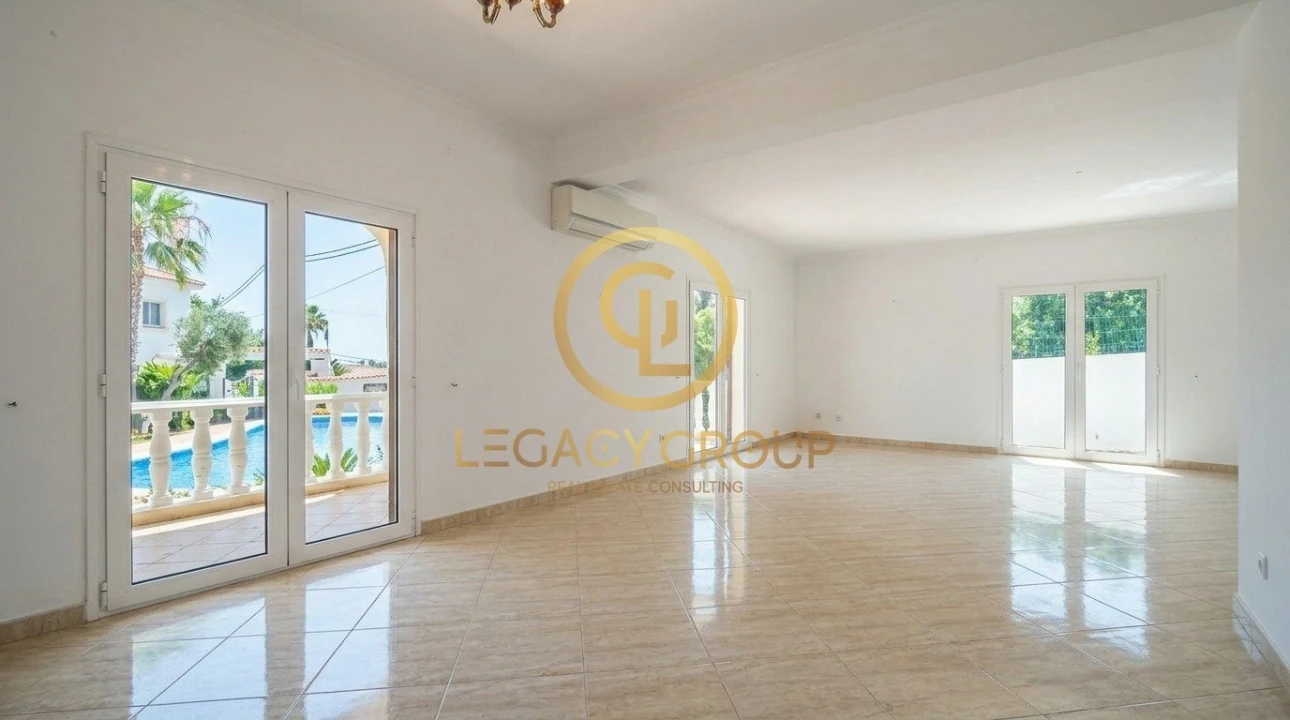 Moradia T5 para Venda em Loule (São Clemente) Foto 3