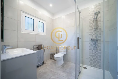 Moradia T5 para Venda em Loule (São Clemente)