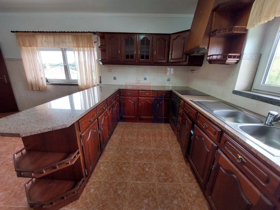 Moradia T4 para Venda em Bombarral e Vale Covo Foto 16