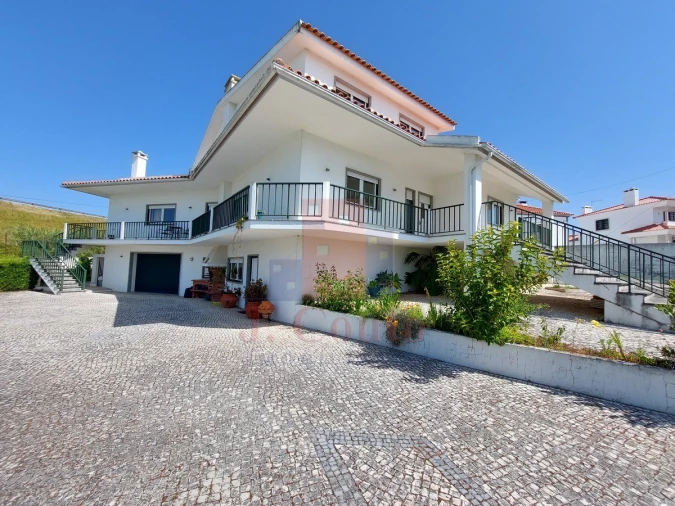 Moradia T4 para Venda em Bombarral e Vale Covo Foto 4