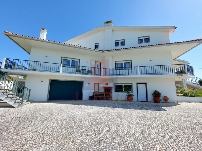 Moradia T4 para Venda em Bombarral e Vale Covo Foto 5