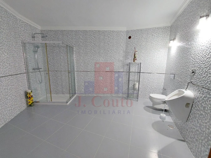 Moradia T4 para Venda em Bombarral e Vale Covo Foto 11