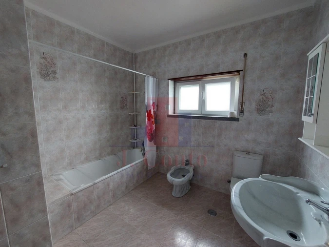 Moradia T4 para Venda em Bombarral e Vale Covo Foto 30