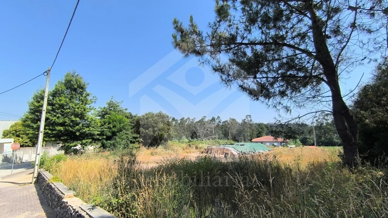 Terreno para Venda em Macieira da Maia Foto 2