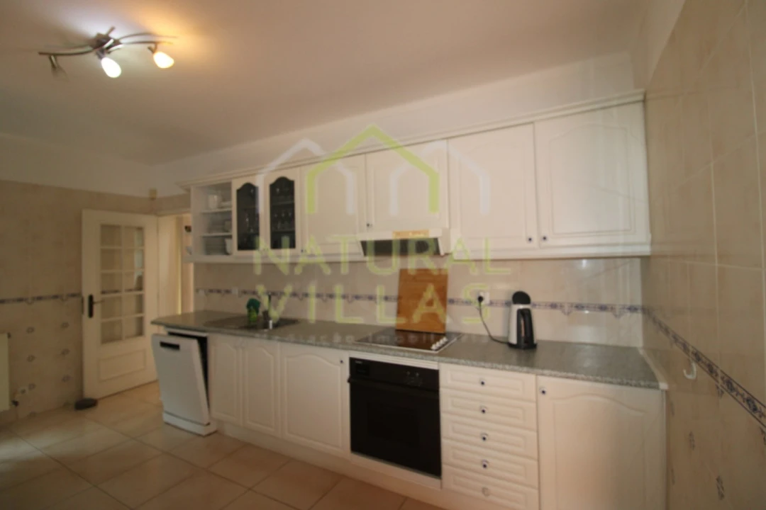 Moradia T4 para Venda em Almancil Foto 11