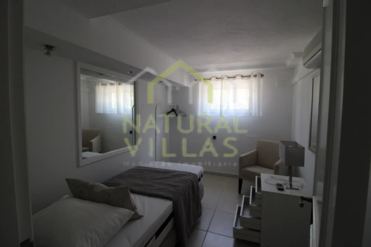 Moradia T4 para Venda em Almancil Foto 23