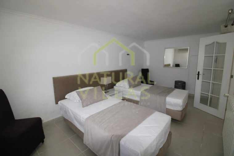 Moradia T4 para Venda em Almancil Foto 20