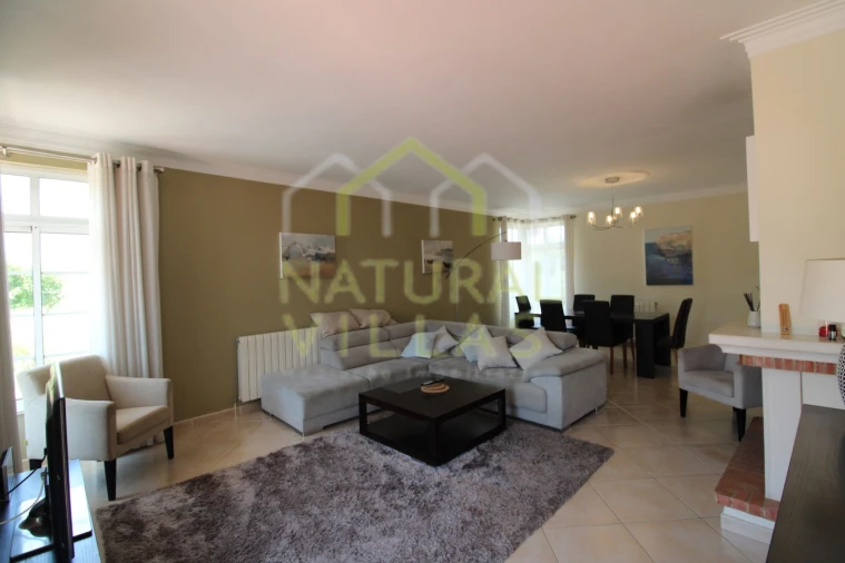 Moradia T4 para Venda em Almancil Foto 4