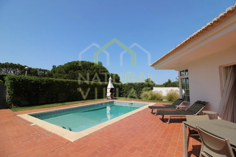 Moradia T4 para Venda em Almancil Foto 7