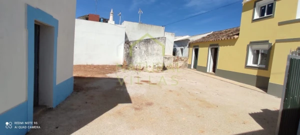 Moradia T3 para Venda em Moncarapacho e Fuseta