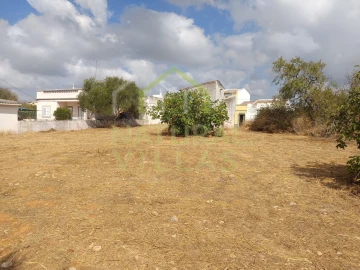 Moradia T3 para Venda em Moncarapacho e Fuseta