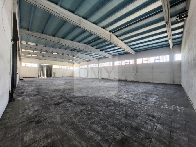 Armazém para Venda em Constantim e Vale de Nogueiras Foto 1