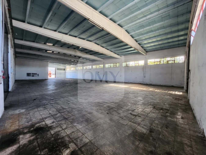 Armazém para Venda em Constantim e Vale de Nogueiras Foto 4