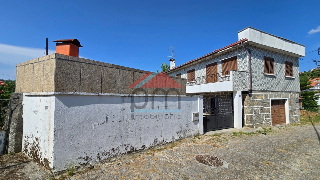 Moradia T3 para Venda em Gave Foto 3