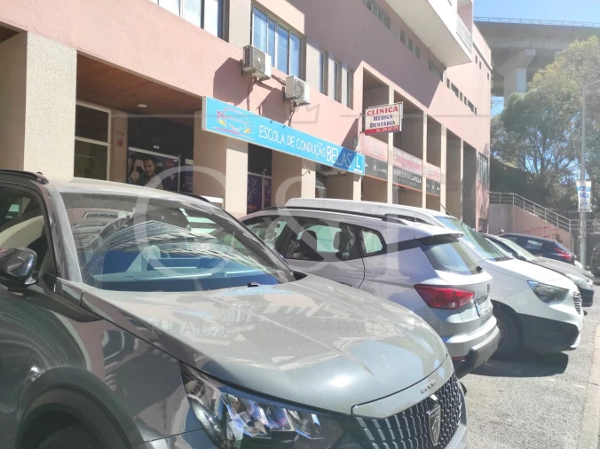 Apartamento T1 para Venda em Queluz e Belas Foto 16