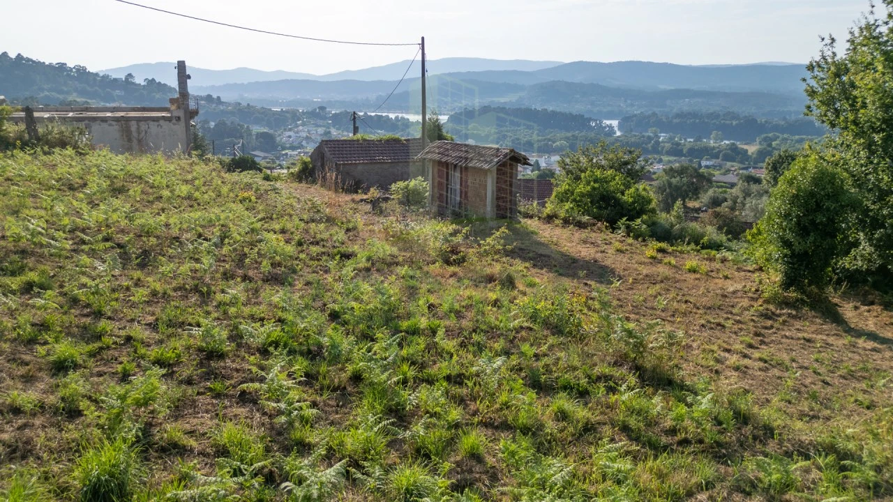 Terreno para Venda em Gondarem Foto 9