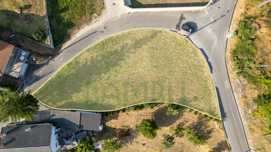 Terreno para Venda em Gondarem Foto 2