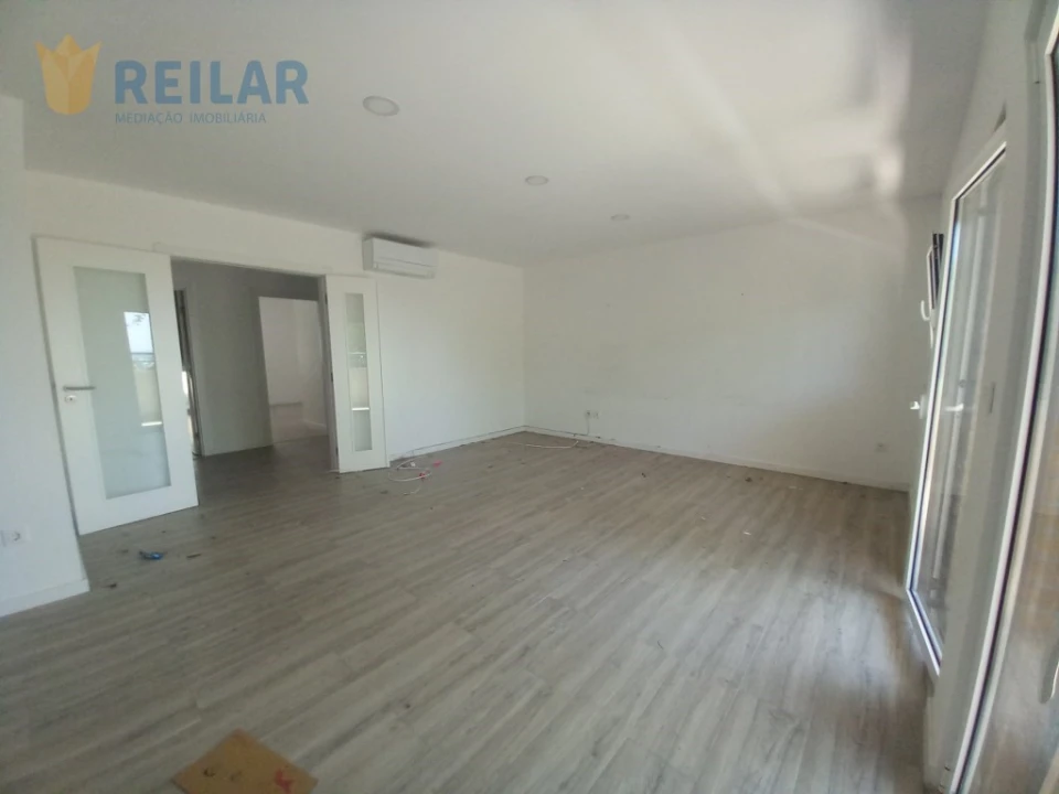 Apartamento T4 para Venda em Castanheira do Ribatejo e Cachoeiras Foto 22