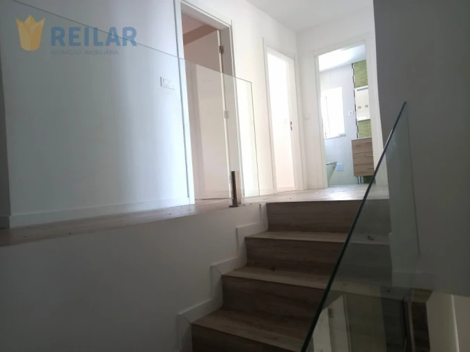 Apartamento T4 para Venda em Castanheira do Ribatejo e Cachoeiras Foto 9