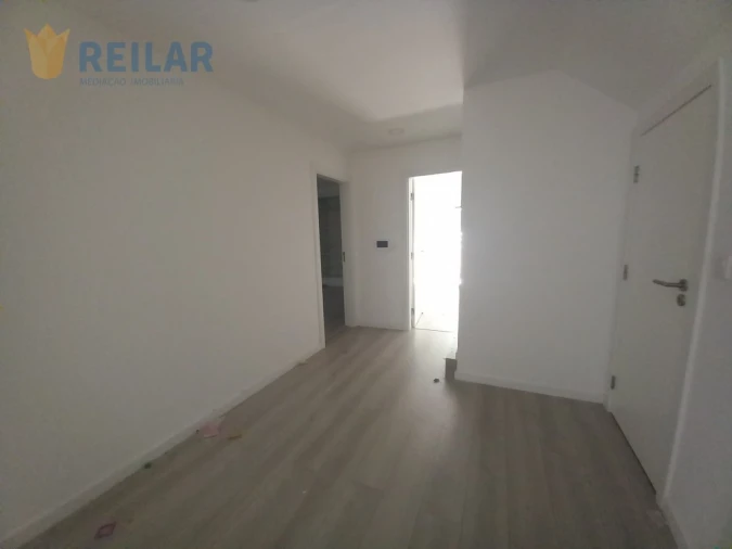 Apartamento T4 para Venda em Castanheira do Ribatejo e Cachoeiras Foto 10