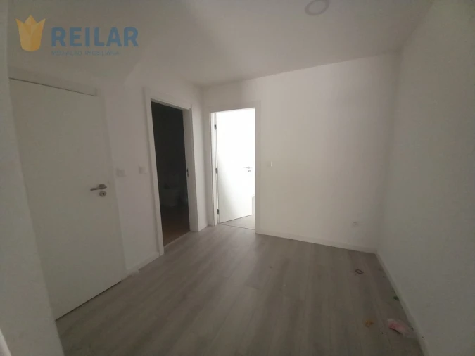 Apartamento T4 para Venda em Castanheira do Ribatejo e Cachoeiras Foto 13