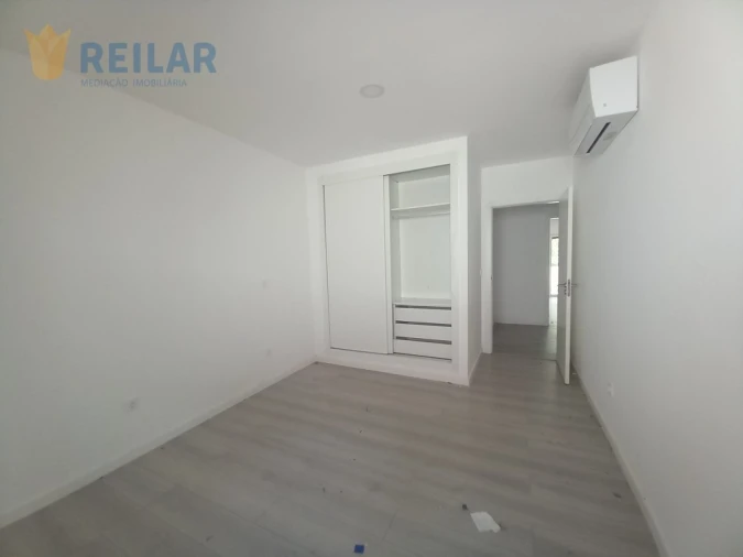 Apartamento T4 para Venda em Castanheira do Ribatejo e Cachoeiras Foto 14