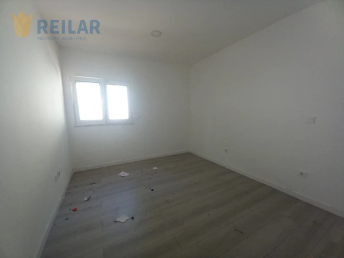 Apartamento T4 para Venda em Castanheira do Ribatejo e Cachoeiras Foto 15