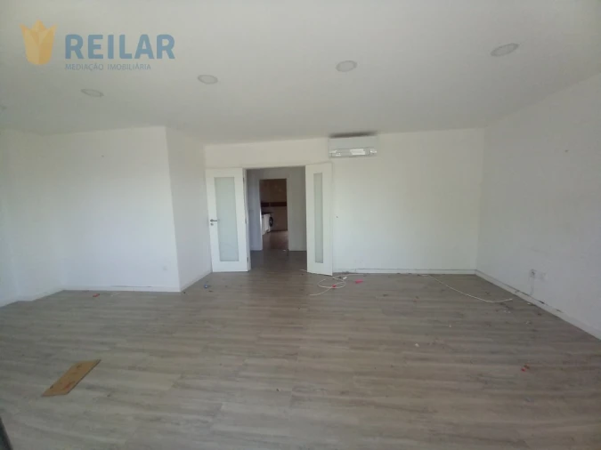 Apartamento T4 para Venda em Castanheira do Ribatejo e Cachoeiras Foto 23