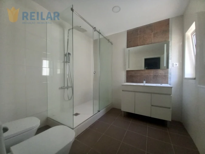 Apartamento T4 para Venda em Castanheira do Ribatejo e Cachoeiras Foto 31