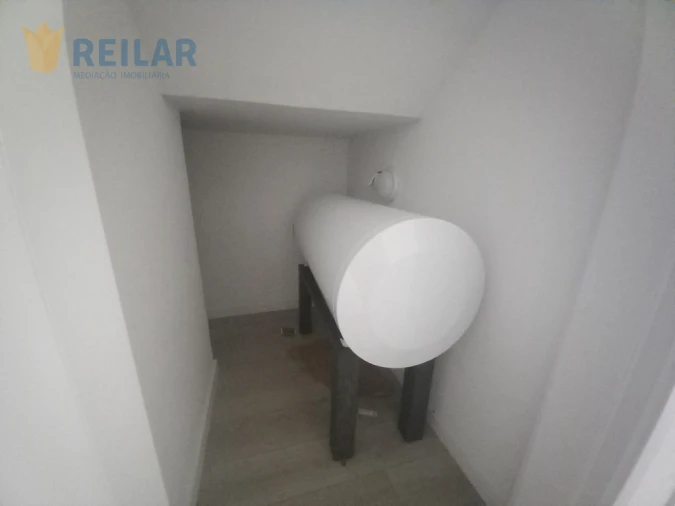 Apartamento T4 para Venda em Castanheira do Ribatejo e Cachoeiras Foto 32