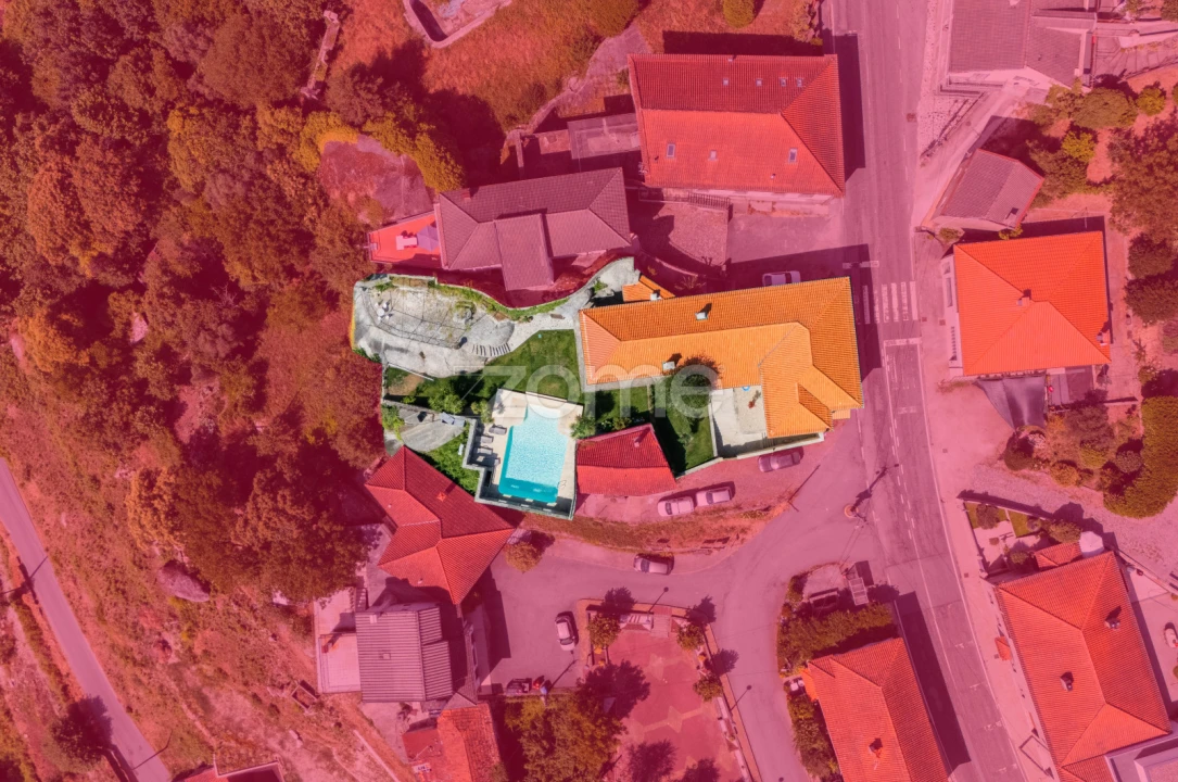 Moradia T6 para Venda em Ventosa e Cova Foto 4