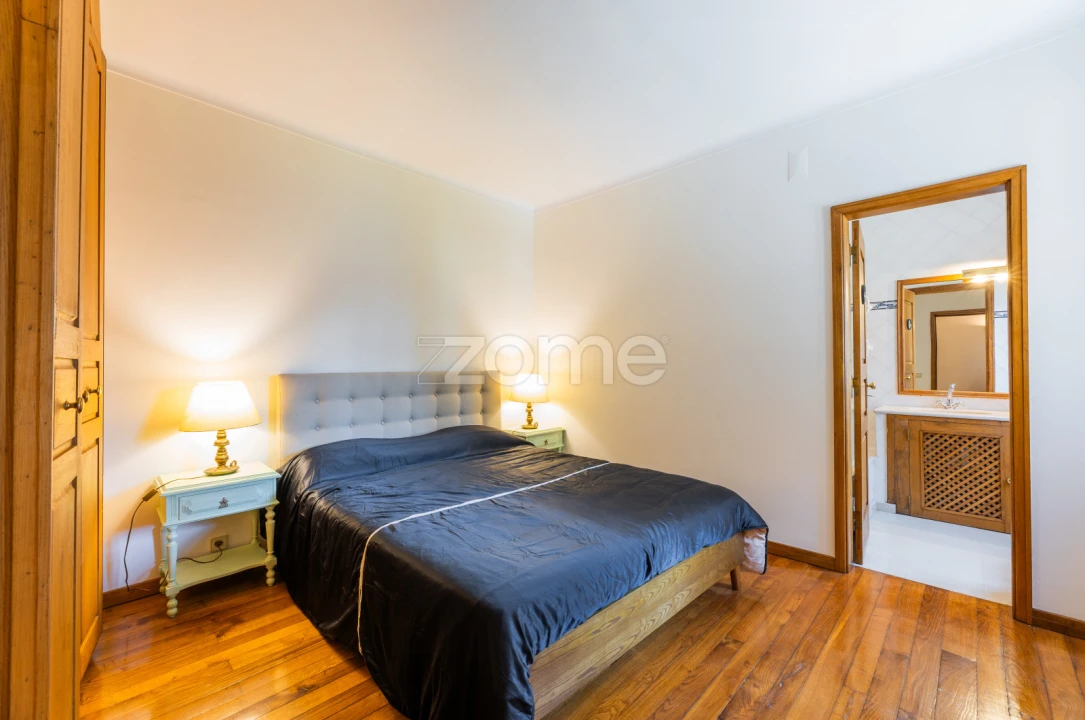 Moradia T6 para Venda em Ventosa e Cova Foto 21