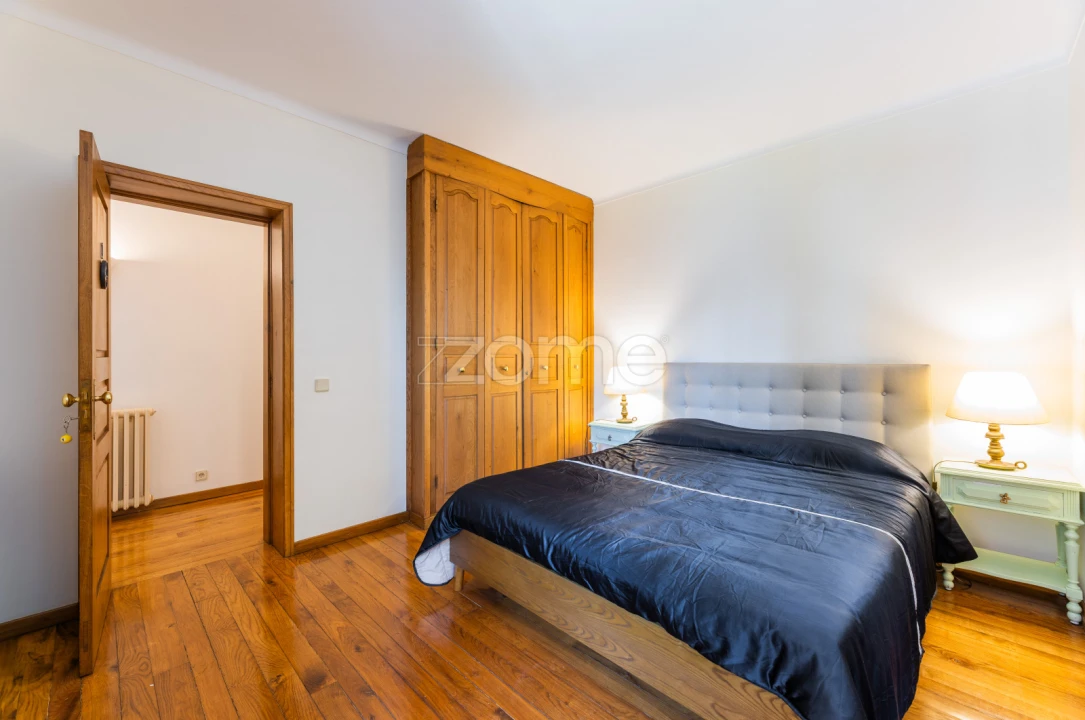 Moradia T6 para Venda em Ventosa e Cova Foto 22