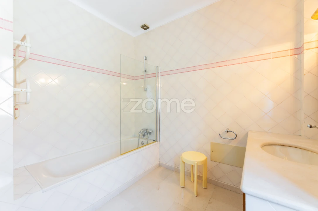 Moradia T6 para Venda em Ventosa e Cova Foto 38