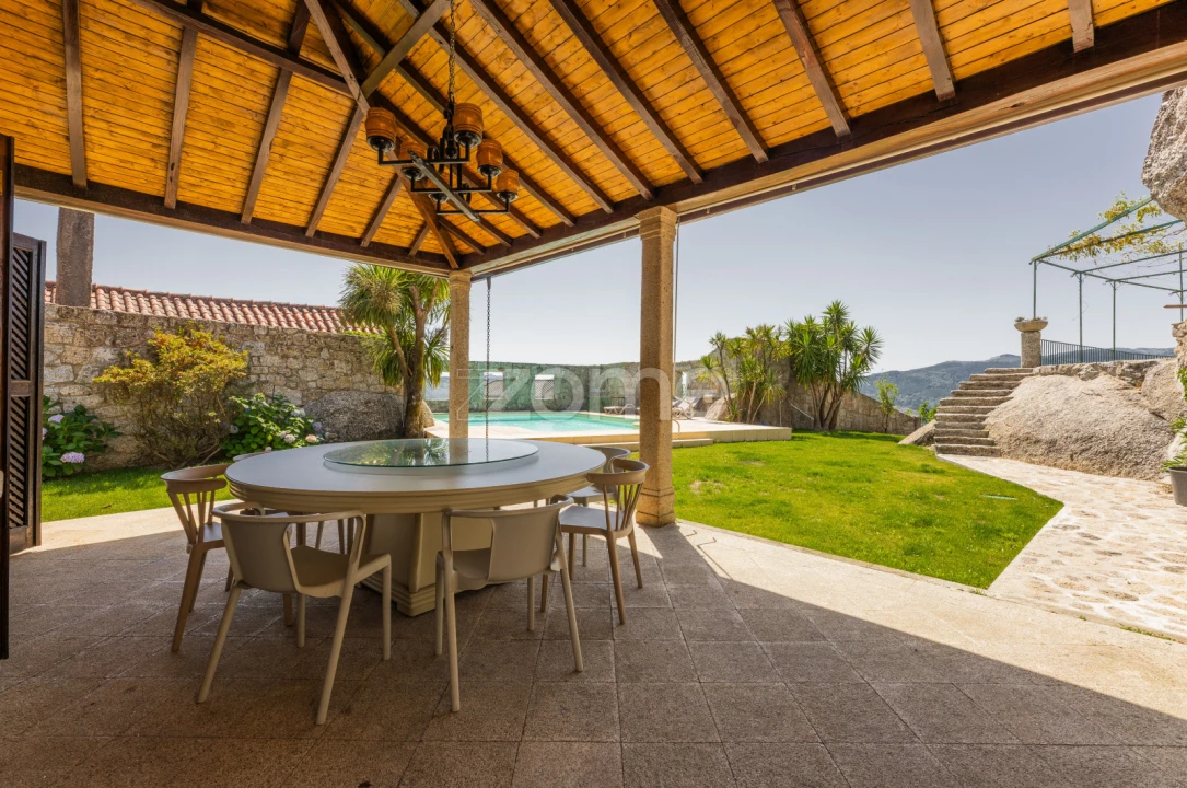 Moradia T6 para Venda em Ventosa e Cova Foto 18