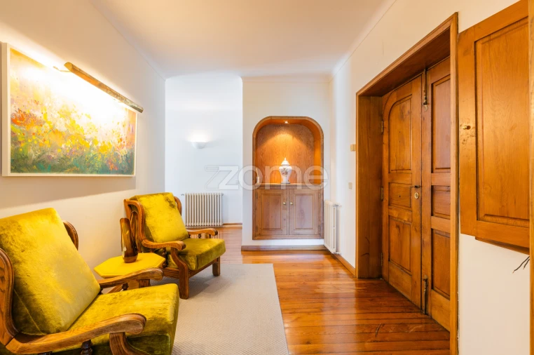 Moradia T6 para Venda em Ventosa e Cova Foto 10